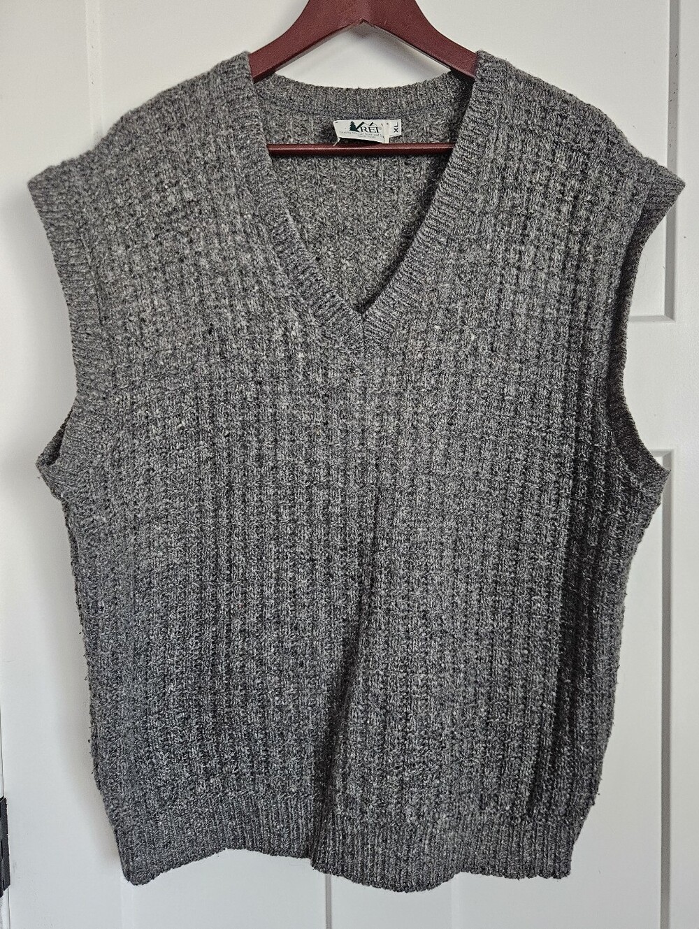 Vintage REI Gray Chunky Knit Sweater Mens Vest XL Outdoor